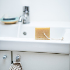 Tělový peeling MANDLE S RÝŽÍ A LEVANDULÍ