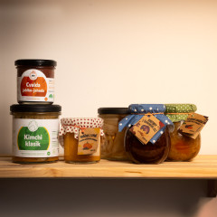 Chutney VŮNĚ ČERVENÉHO ZELÍ z ekofarmy