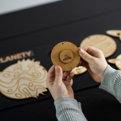 Závěsná SLUNEČNÍ SOUSTAVA k vymalování